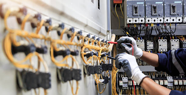 Professional Electrician technician working in Semmes, AL